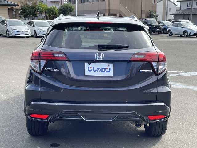 ホンダ ヴェゼル ハイブリッド 宮城県 2014(平26)年 9.7万km ルーセブラックM (株)IDOMが運営する【じしゃロン仙台店】の自社ローン専用車両になりますこちらは現金またはオートローンご利用時の価格です。自社ローンご希望の方は別途その旨お申付け下さい/carozzeriaナビ/フルセグ（走行中視聴可能）/Bluetooth/ドラレコ/ETC/LEDヘッドライト/ハーフレザー/フロアマット→無限