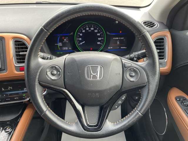 ホンダ ヴェゼル ハイブリッド 宮城県 2014(平26)年 9.7万km ルーセブラックM (株)IDOMが運営する【じしゃロン仙台店】の自社ローン専用車両になりますこちらは現金またはオートローンご利用時の価格です。自社ローンご希望の方は別途その旨お申付け下さい/carozzeriaナビ/フルセグ（走行中視聴可能）/Bluetooth/ドラレコ/ETC/LEDヘッドライト/ハーフレザー/フロアマット→無限