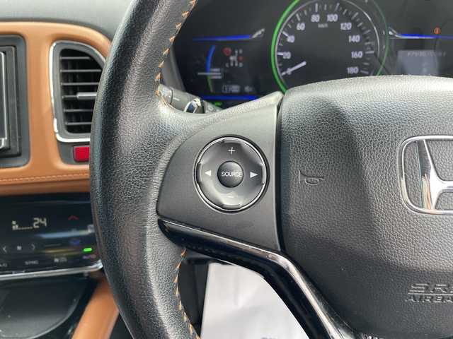 ホンダ ヴェゼル ハイブリッド 宮城県 2014(平26)年 9.7万km ルーセブラックM (株)IDOMが運営する【じしゃロン仙台店】の自社ローン専用車両になりますこちらは現金またはオートローンご利用時の価格です。自社ローンご希望の方は別途その旨お申付け下さい/carozzeriaナビ/フルセグ（走行中視聴可能）/Bluetooth/ドラレコ/ETC/LEDヘッドライト/ハーフレザー/フロアマット→無限