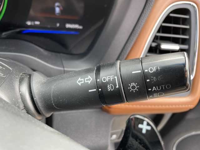 ホンダ ヴェゼル ハイブリッド 宮城県 2014(平26)年 9.7万km ルーセブラックM (株)IDOMが運営する【じしゃロン仙台店】の自社ローン専用車両になりますこちらは現金またはオートローンご利用時の価格です。自社ローンご希望の方は別途その旨お申付け下さい/carozzeriaナビ/フルセグ（走行中視聴可能）/Bluetooth/ドラレコ/ETC/LEDヘッドライト/ハーフレザー/フロアマット→無限