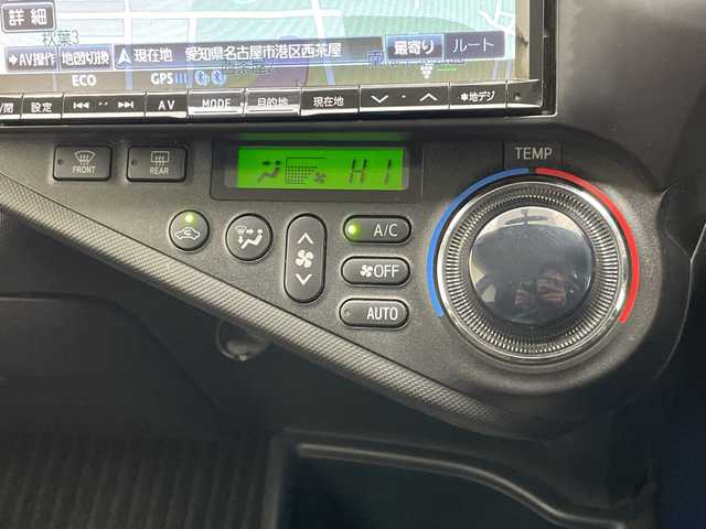 トヨタ アクア G 愛知県 2012(平24)年 6.1万km ブラックマイカ モデリスタエアロ/ALPINE8型ナビ/バックカメラ/シートヒーター/LEDヘッドライト/オートライト/ETC/フルセグ/CD DVD/Bluetooth/ステアリングスイッチ/スマートキー/プッシュスタート