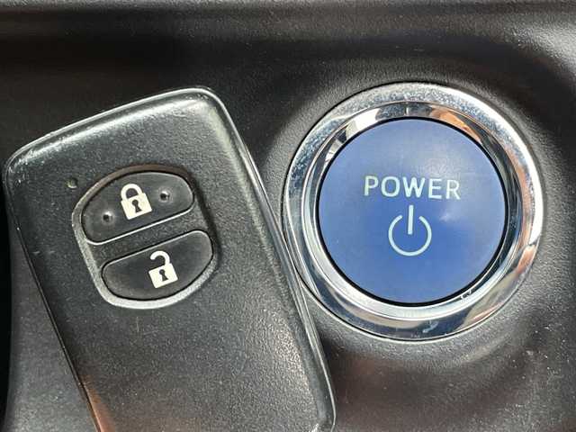 トヨタ アクア G 愛知県 2012(平24)年 6.1万km ブラックマイカ モデリスタエアロ/ALPINE8型ナビ/バックカメラ/シートヒーター/LEDヘッドライト/オートライト/ETC/フルセグ/CD DVD/Bluetooth/ステアリングスイッチ/スマートキー/プッシュスタート