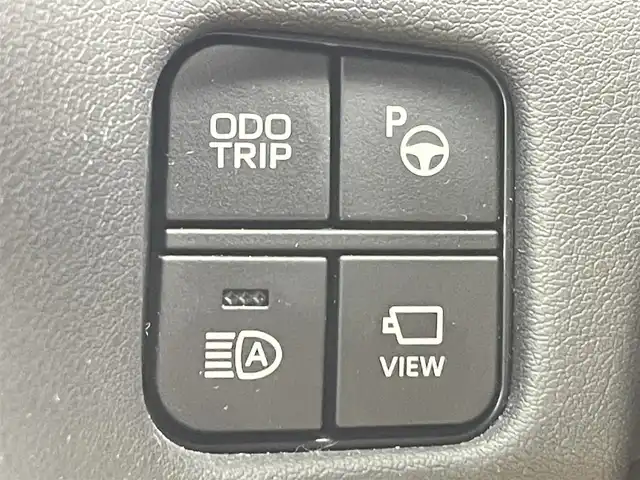 トヨタ クラウン ハイブリッド RS 千葉県 2019(令1)年 6.7万km ホワイトパールクリスタルシャイン 禁煙車/トヨタセーフティセンス/・レーダークルーズコントロール/・ブラインドスポットモニター/・ヘッドアップディスプレイ/・プリクラッシュセーフティ/・プリクラッシュセーフティブレーキ/・クリアランスソナー/・パーキングアシスト/純正メモリナビ/・CD/DVD/USB/Bluetooth/フルセグTV/・全方位カメラ/・ビルトインETC２.０/皮巻きステアリング/・ステアリングスイッチ/・ステアリングヒーター/DNパワーシート/・DNシートヒーター/・D席メモリ付き/MT付きAT/純正フロアマット/純正18インチAW/オートライト/・オートマチックハイビーム/・LEDヘッドライト/・LEDフォグランプ