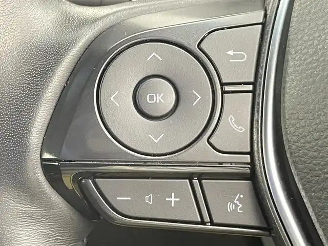 トヨタ クラウン ハイブリッド RS 千葉県 2019(令1)年 6.7万km ホワイトパールクリスタルシャイン 禁煙車/トヨタセーフティセンス/・レーダークルーズコントロール/・ブラインドスポットモニター/・ヘッドアップディスプレイ/・プリクラッシュセーフティ/・プリクラッシュセーフティブレーキ/・クリアランスソナー/・パーキングアシスト/純正メモリナビ/・CD/DVD/USB/Bluetooth/フルセグTV/・全方位カメラ/・ビルトインETC２.０/皮巻きステアリング/・ステアリングスイッチ/・ステアリングヒーター/DNパワーシート/・DNシートヒーター/・D席メモリ付き/MT付きAT/純正フロアマット/純正18インチAW/オートライト/・オートマチックハイビーム/・LEDヘッドライト/・LEDフォグランプ