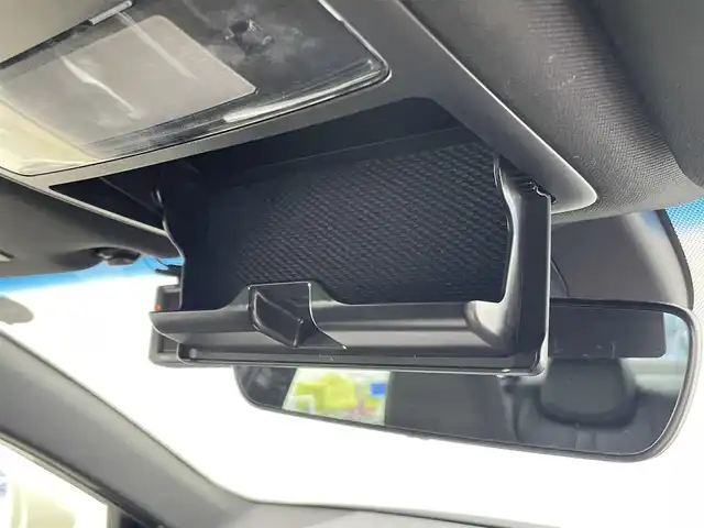 トヨタ クラウン ハイブリッド RS 千葉県 2019(令1)年 6.7万km ホワイトパールクリスタルシャイン 禁煙車/トヨタセーフティセンス/・レーダークルーズコントロール/・ブラインドスポットモニター/・ヘッドアップディスプレイ/・プリクラッシュセーフティ/・プリクラッシュセーフティブレーキ/・クリアランスソナー/・パーキングアシスト/純正メモリナビ/・CD/DVD/USB/Bluetooth/フルセグTV/・全方位カメラ/・ビルトインETC２.０/皮巻きステアリング/・ステアリングスイッチ/・ステアリングヒーター/DNパワーシート/・DNシートヒーター/・D席メモリ付き/MT付きAT/純正フロアマット/純正18インチAW/オートライト/・オートマチックハイビーム/・LEDヘッドライト/・LEDフォグランプ