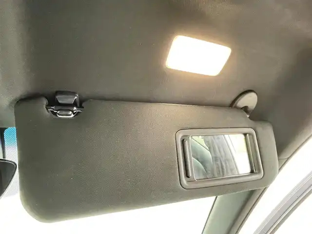 トヨタ クラウン ハイブリッド RS 千葉県 2019(令1)年 6.7万km ホワイトパールクリスタルシャイン 禁煙車/トヨタセーフティセンス/・レーダークルーズコントロール/・ブラインドスポットモニター/・ヘッドアップディスプレイ/・プリクラッシュセーフティ/・プリクラッシュセーフティブレーキ/・クリアランスソナー/・パーキングアシスト/純正メモリナビ/・CD/DVD/USB/Bluetooth/フルセグTV/・全方位カメラ/・ビルトインETC２.０/皮巻きステアリング/・ステアリングスイッチ/・ステアリングヒーター/DNパワーシート/・DNシートヒーター/・D席メモリ付き/MT付きAT/純正フロアマット/純正18インチAW/オートライト/・オートマチックハイビーム/・LEDヘッドライト/・LEDフォグランプ