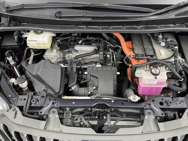 トヨタ エスクァイア ハイブリッド Gi プレミアムパッケージ ブラックテーラード 岐阜県 2019(令1)年 3.2万km スパークリングブラックパールクリスタルシャイン 純正10型ナビ/CD/DVD/Bluetooth/SD/USB/AM/FM/フルセグTV/プリクラッシュセーフティ/レーントレーシングアシスト/クリアランスソナー/先行車発信通知/パーキングサポートブレーキ/バックカメラ/ビルトインETC2.0/両側電動スライドドア/エンジンスターター/スマートキー/シートヒーター/ステアリングヒーター/クルーズコントロール/LEDヘッドライト/純正フロアマット/純正ドアバイザー