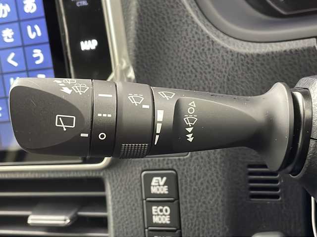 トヨタ エスクァイア ハイブリッド Gi プレミアムパッケージ ブラックテーラード 岐阜県 2019(令1)年 3.2万km スパークリングブラックパールクリスタルシャイン 純正10型ナビ/CD/DVD/Bluetooth/SD/USB/AM/FM/フルセグTV/プリクラッシュセーフティ/レーントレーシングアシスト/クリアランスソナー/先行車発信通知/パーキングサポートブレーキ/バックカメラ/ビルトインETC2.0/両側電動スライドドア/エンジンスターター/スマートキー/シートヒーター/ステアリングヒーター/クルーズコントロール/LEDヘッドライト/純正フロアマット/純正ドアバイザー
