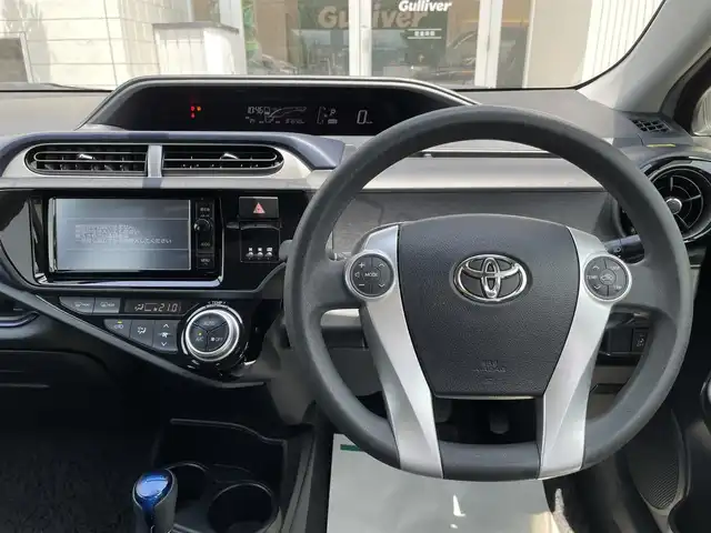 トヨタ アクア S 石川県 2015(平27)年 8.8万km ダークバイオレットマイカメタリック 純正メモリーナビ/フルセグTV/バックカメラ/ETC/ドライブレコーダー/スマートキー/プッシュスタート/シートヒーター/オートライト/オートエアコン/電動ミラー/保証書