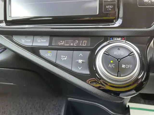 トヨタ アクア S 石川県 2015(平27)年 8.8万km ダークバイオレットマイカメタリック 純正メモリーナビ/フルセグTV/バックカメラ/ETC/ドライブレコーダー/スマートキー/プッシュスタート/シートヒーター/オートライト/オートエアコン/電動ミラー/保証書