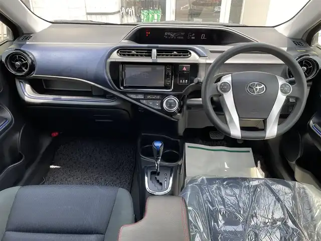 トヨタ アクア S 石川県 2015(平27)年 8.8万km ダークバイオレットマイカメタリック 純正メモリーナビ/フルセグTV/バックカメラ/ETC/ドライブレコーダー/スマートキー/プッシュスタート/シートヒーター/オートライト/オートエアコン/電動ミラー/保証書