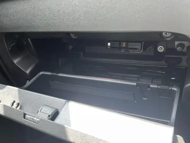 ボルボ ＸＣ４０ B4 AWD モメンタム 三重県 2021(令3)年 2.3万km オニキスブラックP ワンオーナー/360°ビューカメラ/HDDナビ/フルセグテレビ/パワーバックドア/パワーシート/シートヒーター/LEDヘッドライト/純正18インチアルミホイール/ルーフレール/アダクティブクルーズコントロール/Bluetooth/Apple CarPlay/Android Auto