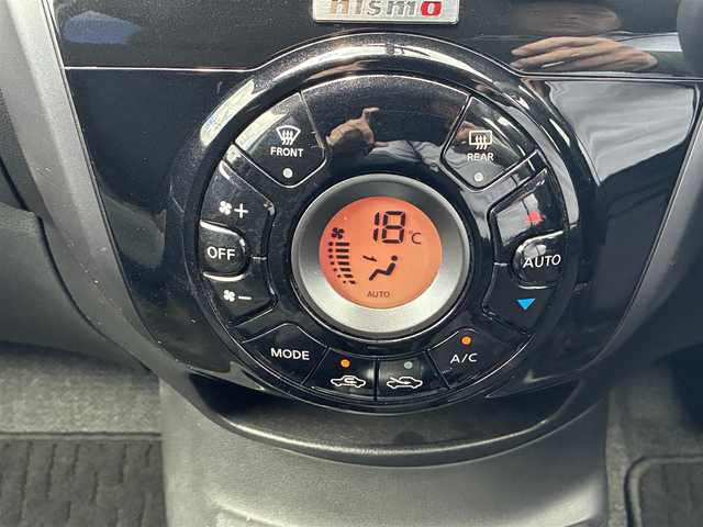 日産 ノート ニスモ 熊本県 2015(平27)年 14.4万km ブリリアントホワイトパール 社外ディスプレイオーディオ/【ＡＭ／ＦＭ／ＣＤ／ＤＶＤ／ＢＴ】/ＥＴＣ/アイドリングストップ/ｎｉｓｍｏ専用シート/オートライト/ＬＥＤヘッドライト/フォグランプ/スマートキー/プッシュスタート/純正フロアマット/純正16インチAW/取扱説明書/保証書