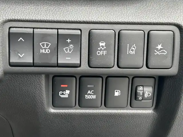 三菱 エクリプス クロス ＰＨＥＶ P 宮城県 2020(令2)年 8.3万km ホワイトダイヤモンド e-アシスト/・衝突被害軽減ブレーキシステム/・車線逸脱警報システム/・レーダークルーズコントロール/・オートマチックハイビーム/・誤発進抑制機能/・後側方車両検知警報システム/・後退時車両検知警報システム/スマートフォン連携ナビゲーション/・Bluetooth/・フルセグTV/マルチアラウンドモニター/ETC/AC100V/1500W電源/ヘッドアップディスプレイ/ハーフレザーシート/パワーシート/シートヒーター/ステアリングヒーター/LEDヘッドランプ/LEDフロントフォグランプ/オートライト/スマートキー＆プッシュスタート/電動格納ミラー/純正１８インチアルミホイール/純正フロアマット/スペアキー