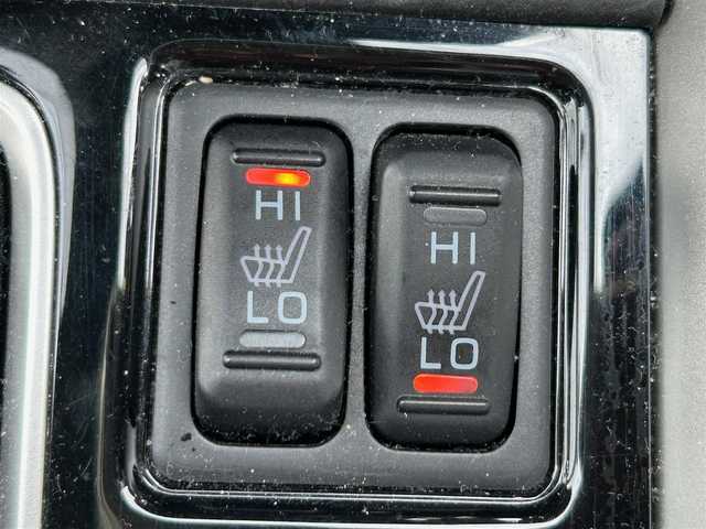 三菱 エクリプス クロス ＰＨＥＶ P 宮城県 2020(令2)年 8.3万km ホワイトダイヤモンド e-アシスト/・衝突被害軽減ブレーキシステム/・車線逸脱警報システム/・レーダークルーズコントロール/・オートマチックハイビーム/・誤発進抑制機能/・後側方車両検知警報システム/・後退時車両検知警報システム/スマートフォン連携ナビゲーション/・Bluetooth/・フルセグTV/マルチアラウンドモニター/ETC/AC100V/1500W電源/ヘッドアップディスプレイ/ハーフレザーシート/パワーシート/シートヒーター/ステアリングヒーター/LEDヘッドランプ/LEDフロントフォグランプ/オートライト/スマートキー＆プッシュスタート/電動格納ミラー/純正１８インチアルミホイール/純正フロアマット/スペアキー