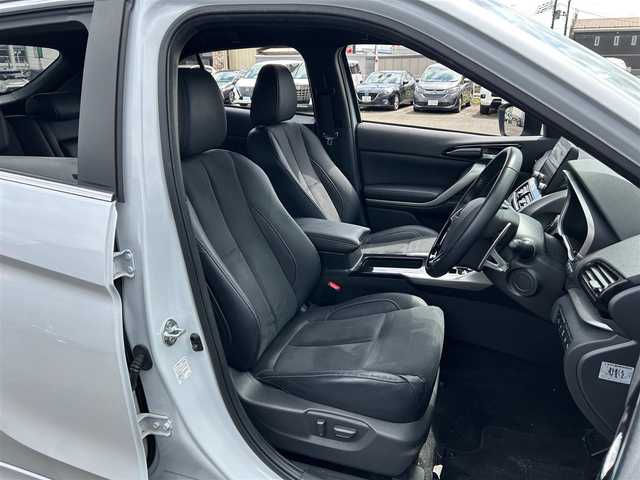 三菱 エクリプス クロス ＰＨＥＶ P 宮城県 2020(令2)年 8.3万km ホワイトダイヤモンド e-アシスト/・衝突被害軽減ブレーキシステム/・車線逸脱警報システム/・レーダークルーズコントロール/・オートマチックハイビーム/・誤発進抑制機能/・後側方車両検知警報システム/・後退時車両検知警報システム/スマートフォン連携ナビゲーション/・Bluetooth/・フルセグTV/マルチアラウンドモニター/ETC/AC100V/1500W電源/ヘッドアップディスプレイ/ハーフレザーシート/パワーシート/シートヒーター/ステアリングヒーター/LEDヘッドランプ/LEDフロントフォグランプ/オートライト/スマートキー＆プッシュスタート/電動格納ミラー/純正１８インチアルミホイール/純正フロアマット/スペアキー