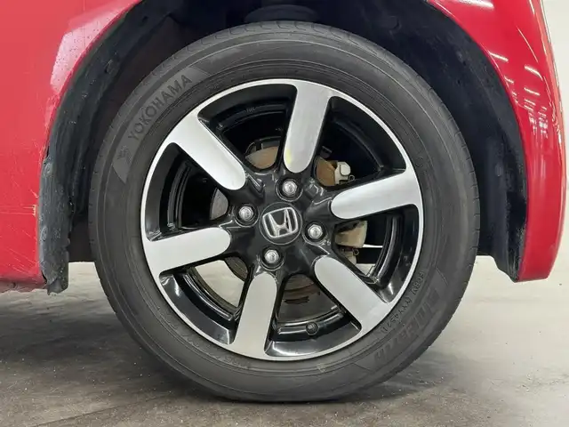 ホンダ Ｎ ＯＮＥ G ローダウン 三重県 2017(平29)年 6.7万km ミラノレッド ガソリン/FF/インパネCVT/ケンウッド 7インチ『彩速ナビ』 MDV-S707/（AM/FM/CD/DVD/iPod/USB/SD/内蔵メモリ/TV/Bluetooth/SMART USEN）/バックカメラ/ETC/安全/・VSA（ABS・横滑り抑制・TCS）/・運転席・助手席エアバッグ/など/装備/・オートエアコン/・オートライト/・キセノンヘッドライト/・ステアリングスイッチ/・ECONスイッチ/・プッシュスタート/・スマートキーx2/・電動格納ドアミラー/・純正14inAW/・2トーン外装色『ミラノレッド＆ブラック』［R81E］/など