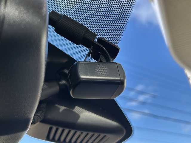 日産 デイズ ハイウェイスターG ターボ 静岡県 2022(令4)年 1.1万km グレーⅡ 純正ナビ/・ipod/SD/USB/SD/DVD/Bluetooth/・ラジオ/フルセグTV/主要装備/・全方位カメラ　/・ドライブレコーダー　/・ＥＴＣ２．０　/・ステアリングリモコン　/・アイドリングストップ　/・オートライト　/・オートハイビーム　/・エマージェンシーブレーキ　/・ＳＯＳコール　/・ＬＥＤヘッドライト/・プッシュスタート/・スマートキー/・フォグランプ/・純正フロアマット/・純正アルミホイール