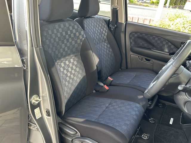 日産 デイズ ハイウェイスターG ターボ 静岡県 2022(令4)年 1.1万km グレーⅡ 純正ナビ/・ipod/SD/USB/SD/DVD/Bluetooth/・ラジオ/フルセグTV/主要装備/・全方位カメラ　/・ドライブレコーダー　/・ＥＴＣ２．０　/・ステアリングリモコン　/・アイドリングストップ　/・オートライト　/・オートハイビーム　/・エマージェンシーブレーキ　/・ＳＯＳコール　/・ＬＥＤヘッドライト/・プッシュスタート/・スマートキー/・フォグランプ/・純正フロアマット/・純正アルミホイール