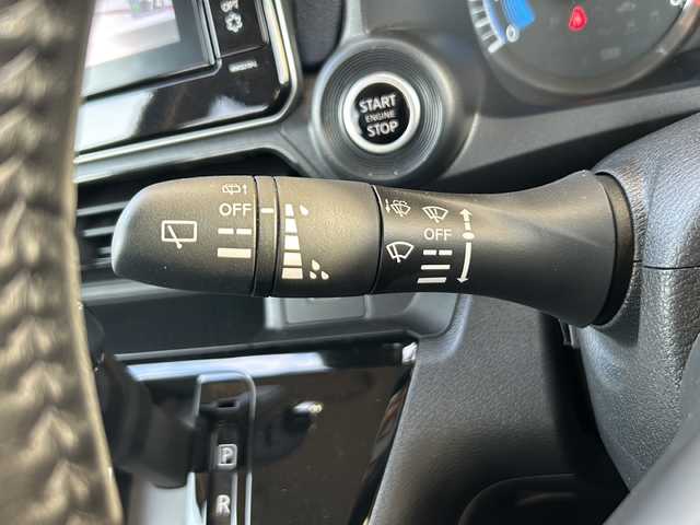 日産 デイズ ハイウェイスターG ターボ 静岡県 2022(令4)年 1.1万km グレーⅡ 純正ナビ/・ipod/SD/USB/SD/DVD/Bluetooth/・ラジオ/フルセグTV/主要装備/・全方位カメラ　/・ドライブレコーダー　/・ＥＴＣ２．０　/・ステアリングリモコン　/・アイドリングストップ　/・オートライト　/・オートハイビーム　/・エマージェンシーブレーキ　/・ＳＯＳコール　/・ＬＥＤヘッドライト/・プッシュスタート/・スマートキー/・フォグランプ/・純正フロアマット/・純正アルミホイール