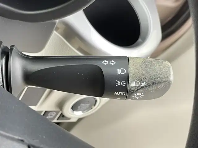 ダイハツ キャスト スタイル X SAⅡ 千葉県 2016(平28)年 5.2万km ライトローズマイカメタリック 禁煙車/スマートアシストII/・衝突回避支援ブレーキ/・衝突警報機能/・車線逸脱警報機能/・誤発進抑制制御機能/・先行車発進お知らせ機能/純正7インチナビ/純正フロアマット/ドアバイザー/プッシュスタート