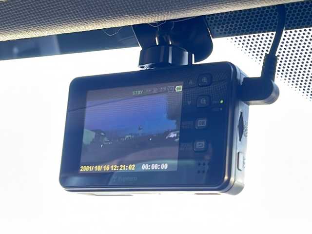 スバル レヴォーグ 1．6GT－S アイサイト 青森県 2014(平26)年 6.5万km クリスタルホワイトP 4WD/純正SDナビ・フルセグTV/CD・DVD・SD/バックカメラ/前席パワーシート/アイサイトver3/プリクラッシュブレーキ/追従クルーズコントロール/アクティブレーンキープ/サイド・カーテンエアバッグ/パドルシフト/ビルトインETC/前方ドライブレコーダー/純正フロアマット/LEDヘッドライト/フォグランプ/リアフォグランプ/社外17インチアルミ