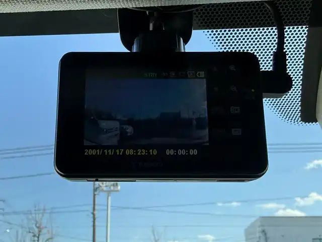 スバル レヴォーグ 1．6GT－S アイサイト 青森県 2014(平26)年 6.5万km クリスタルホワイトP 4WD/純正SDナビ・フルセグTV/CD・DVD・SD/バックカメラ/前席パワーシート/アイサイトver3/プリクラッシュブレーキ/追従クルーズコントロール/アクティブレーンキープ/サイド・カーテンエアバッグ/パドルシフト/ビルトインETC/前方ドライブレコーダー/純正フロアマット/LEDヘッドライト/フォグランプ/リアフォグランプ/社外17インチアルミ