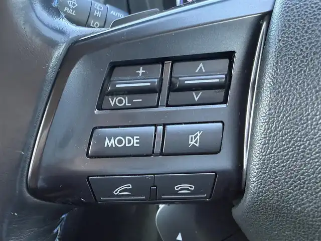 スバル レヴォーグ 1．6GT－S アイサイト 青森県 2014(平26)年 6.5万km クリスタルホワイトP 4WD/純正SDナビ・フルセグTV/CD・DVD・SD/バックカメラ/前席パワーシート/アイサイトver3/プリクラッシュブレーキ/追従クルーズコントロール/アクティブレーンキープ/サイド・カーテンエアバッグ/パドルシフト/ビルトインETC/前方ドライブレコーダー/純正フロアマット/LEDヘッドライト/フォグランプ/リアフォグランプ/社外17インチアルミ