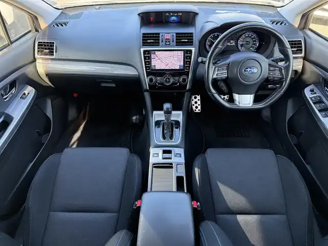 スバル レヴォーグ 1．6GT－S アイサイト 青森県 2014(平26)年 6.5万km クリスタルホワイトP 4WD/純正SDナビ・フルセグTV/CD・DVD・SD/バックカメラ/前席パワーシート/アイサイトver3/プリクラッシュブレーキ/追従クルーズコントロール/アクティブレーンキープ/サイド・カーテンエアバッグ/パドルシフト/ビルトインETC/前方ドライブレコーダー/純正フロアマット/LEDヘッドライト/フォグランプ/リアフォグランプ/社外17インチアルミ