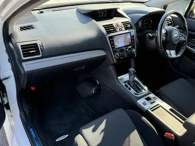 スバル レヴォーグ 1．6GT－S アイサイト 青森県 2014(平26)年 6.5万km クリスタルホワイトP 4WD/純正SDナビ・フルセグTV/CD・DVD・SD/バックカメラ/前席パワーシート/アイサイトver3/プリクラッシュブレーキ/追従クルーズコントロール/アクティブレーンキープ/サイド・カーテンエアバッグ/パドルシフト/ビルトインETC/前方ドライブレコーダー/純正フロアマット/LEDヘッドライト/フォグランプ/リアフォグランプ/社外17インチアルミ