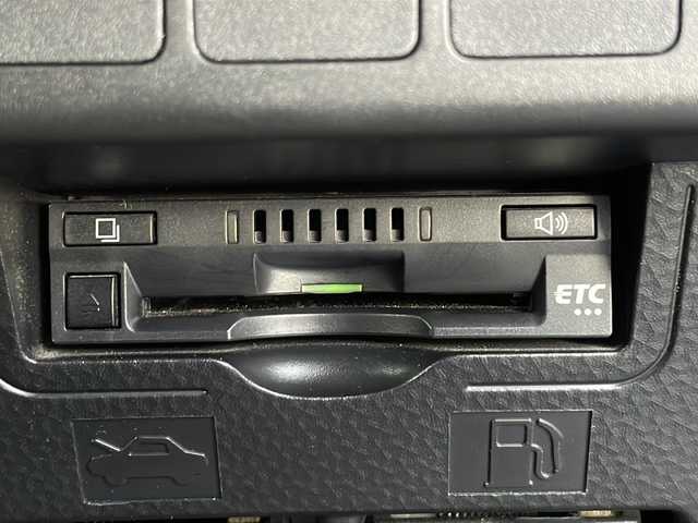 トヨタ ルーミー カスタムG S 山口県 2018(平30)年 8.1万km レーザーブルークリスタルシャイン 純正SDナビ/・フルセグテレビ/・Bluetooth/・DVD再生/・バックカメラ/スマートアシスト/・衝突回避支援ブレーキ機能/・ブレーキ制御付き誤発進抑制機能/・車線逸脱警報機能/・ふらつき警報/コーナーセンサー/ドライブレコーダー/レーダー探知機/ETC/両側オートスライドドア/純正フロアマット/純正アルミホイール/純正LEDヘッドライト/ドアバイザー/プッシュスタート/スマートキー/スペアキー有/取扱説明書