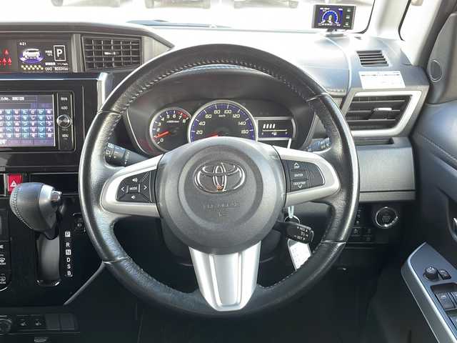 トヨタ ルーミー カスタムG S 山口県 2018(平30)年 8.1万km レーザーブルークリスタルシャイン 純正SDナビ/・フルセグテレビ/・Bluetooth/・DVD再生/・バックカメラ/スマートアシスト/・衝突回避支援ブレーキ機能/・ブレーキ制御付き誤発進抑制機能/・車線逸脱警報機能/・ふらつき警報/コーナーセンサー/ドライブレコーダー/レーダー探知機/ETC/両側オートスライドドア/純正フロアマット/純正アルミホイール/純正LEDヘッドライト/ドアバイザー/プッシュスタート/スマートキー/スペアキー有/取扱説明書