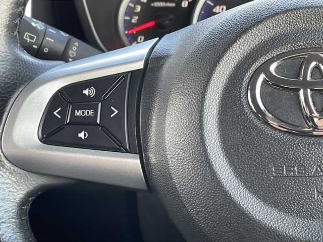 トヨタ ルーミー カスタムG S 山口県 2018(平30)年 8.1万km レーザーブルークリスタルシャイン 純正SDナビ/・フルセグテレビ/・Bluetooth/・DVD再生/・バックカメラ/スマートアシスト/・衝突回避支援ブレーキ機能/・ブレーキ制御付き誤発進抑制機能/・車線逸脱警報機能/・ふらつき警報/コーナーセンサー/ドライブレコーダー/レーダー探知機/ETC/両側オートスライドドア/純正フロアマット/純正アルミホイール/純正LEDヘッドライト/ドアバイザー/プッシュスタート/スマートキー/スペアキー有/取扱説明書