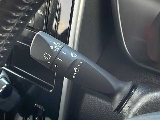 トヨタ ルーミー カスタムG S 山口県 2018(平30)年 8.1万km レーザーブルークリスタルシャイン 純正SDナビ/・フルセグテレビ/・Bluetooth/・DVD再生/・バックカメラ/スマートアシスト/・衝突回避支援ブレーキ機能/・ブレーキ制御付き誤発進抑制機能/・車線逸脱警報機能/・ふらつき警報/コーナーセンサー/ドライブレコーダー/レーダー探知機/ETC/両側オートスライドドア/純正フロアマット/純正アルミホイール/純正LEDヘッドライト/ドアバイザー/プッシュスタート/スマートキー/スペアキー有/取扱説明書