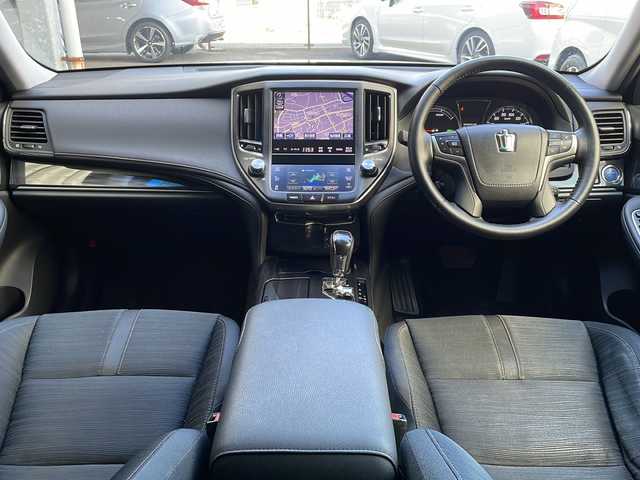 トヨタ クラウン ハイブリッド アスリートS 広島県 2013(平25)年 7.4万km プレシャスブラックパール 禁煙車/純正ナビ/・フルセグ/CD/DVD/Bluetooth/USB/バックカメラ/革巻きステアリング/ステアリングヒーター/オートライト/HIDヘッドライト/フォグランプ/前席パワーシート/前席シートヒーター/前後ドライブレコーダー（ZDR-016）/ETC/ドアバイザー/純正17インチアルミホイール/W+サイド+カーテンエアバック