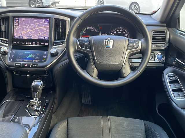 トヨタ クラウン ハイブリッド アスリートS 広島県 2013(平25)年 7.4万km プレシャスブラックパール 禁煙車/純正ナビ/・フルセグ/CD/DVD/Bluetooth/USB/バックカメラ/革巻きステアリング/ステアリングヒーター/オートライト/HIDヘッドライト/フォグランプ/前席パワーシート/前席シートヒーター/前後ドライブレコーダー（ZDR-016）/ETC/ドアバイザー/純正17インチアルミホイール/W+サイド+カーテンエアバック