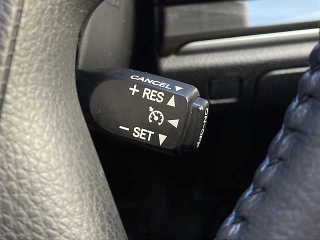 トヨタ クラウン ハイブリッド アスリートS 広島県 2013(平25)年 7.4万km プレシャスブラックパール 禁煙車/純正ナビ/・フルセグ/CD/DVD/Bluetooth/USB/バックカメラ/革巻きステアリング/ステアリングヒーター/オートライト/HIDヘッドライト/フォグランプ/前席パワーシート/前席シートヒーター/前後ドライブレコーダー（ZDR-016）/ETC/ドアバイザー/純正17インチアルミホイール/W+サイド+カーテンエアバック