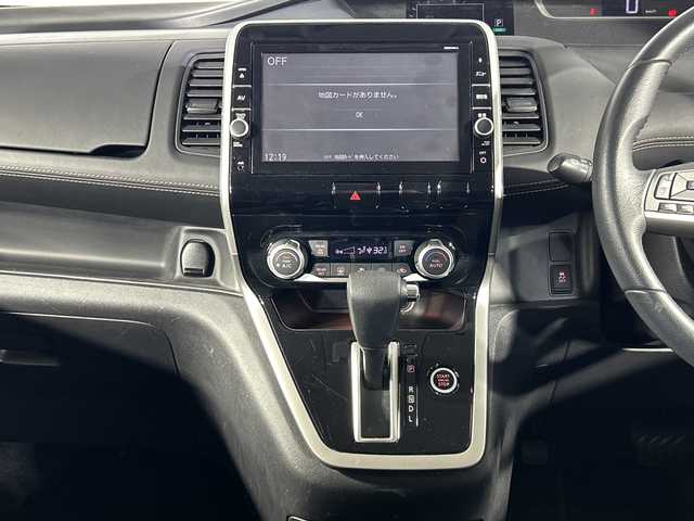 日産 セレナ ハイウェイスター G 神奈川県 2017(平29)年 7.6万km ブリリアントホワイトパール 2トーン エマージェンシーブレーキ/純正9型ナビ/・BT/フルセグTV/CD/DVD/BD/SD/USB/バックカメラ/アイドリングストップ機能/両側電動スライドドア/ハンズフリー/シートヒーター/革巻きステアリングスイッチ/ステアリングスイッチ/Autoライト/クルーズコントロール/ETC/ドライブレコーダー/インテリジェントキー/スペアキー/プッシュスタートボタン/シートリフター/LEDヘッドライト/フォグランプ/純正16インチアルミホイール/純正ドアバイザー