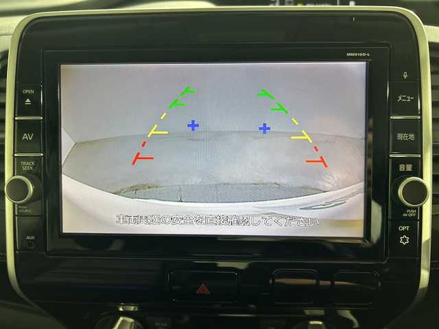 日産 セレナ ハイウェイスター G 神奈川県 2017(平29)年 7.6万km ブリリアントホワイトパール 2トーン エマージェンシーブレーキ/純正9型ナビ/・BT/フルセグTV/CD/DVD/BD/SD/USB/バックカメラ/アイドリングストップ機能/両側電動スライドドア/ハンズフリー/シートヒーター/革巻きステアリングスイッチ/ステアリングスイッチ/Autoライト/クルーズコントロール/ETC/ドライブレコーダー/インテリジェントキー/スペアキー/プッシュスタートボタン/シートリフター/LEDヘッドライト/フォグランプ/純正16インチアルミホイール/純正ドアバイザー