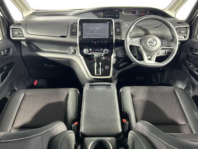 日産 セレナ ハイウェイスター G 神奈川県 2017(平29)年 7.6万km ブリリアントホワイトパール 2トーン エマージェンシーブレーキ/純正9型ナビ/・BT/フルセグTV/CD/DVD/BD/SD/USB/バックカメラ/アイドリングストップ機能/両側電動スライドドア/ハンズフリー/シートヒーター/革巻きステアリングスイッチ/ステアリングスイッチ/Autoライト/クルーズコントロール/ETC/ドライブレコーダー/インテリジェントキー/スペアキー/プッシュスタートボタン/シートリフター/LEDヘッドライト/フォグランプ/純正16インチアルミホイール/純正ドアバイザー