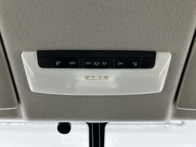 日産 セレナ ハイウェイスター G 神奈川県 2017(平29)年 7.6万km ブリリアントホワイトパール 2トーン エマージェンシーブレーキ/純正9型ナビ/・BT/フルセグTV/CD/DVD/BD/SD/USB/バックカメラ/アイドリングストップ機能/両側電動スライドドア/ハンズフリー/シートヒーター/革巻きステアリングスイッチ/ステアリングスイッチ/Autoライト/クルーズコントロール/ETC/ドライブレコーダー/インテリジェントキー/スペアキー/プッシュスタートボタン/シートリフター/LEDヘッドライト/フォグランプ/純正16インチアルミホイール/純正ドアバイザー