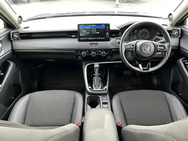 ホンダ ヴェゼル ハイブリッド e:HEV Z 大阪府 2023(令5)年 2.4万km メテオロイドグレーメタリック 純正コネクトナビ/フルセグTV/(AM/FM/AppleCarPlay/Bluetooth)/全方位カメラ/衝突軽減ブレーキ/横滑り防止機能/レーダークルコン/コーナーセンサー/シートヒーター/ステアリングヒーター/パワーバックドア/LEDヘッドライト/オートライト/オートマチックハイビーム/置くだけ充電/ビルトインETC