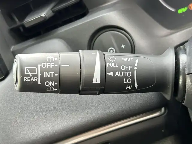 ホンダ ヴェゼル ハイブリッド e:HEV Z 大阪府 2023(令5)年 2.4万km メテオロイドグレーメタリック 純正コネクトナビ/フルセグTV/(AM/FM/AppleCarPlay/Bluetooth)/全方位カメラ/衝突軽減ブレーキ/横滑り防止機能/レーダークルコン/コーナーセンサー/シートヒーター/ステアリングヒーター/パワーバックドア/LEDヘッドライト/オートライト/オートマチックハイビーム/置くだけ充電/ビルトインETC