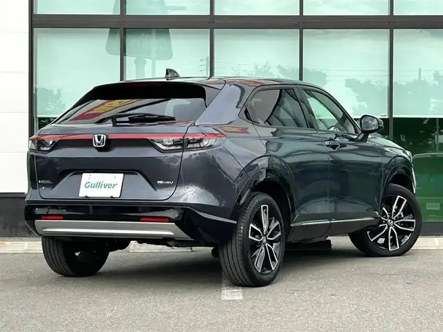 ホンダ ヴェゼル ハイブリッド e:HEV Z 大阪府 2023(令5)年 2.4万km メテオロイドグレーメタリック 純正コネクトナビ/フルセグTV/(AM/FM/AppleCarPlay/Bluetooth)/全方位カメラ/衝突軽減ブレーキ/横滑り防止機能/レーダークルコン/コーナーセンサー/シートヒーター/ステアリングヒーター/パワーバックドア/LEDヘッドライト/オートライト/オートマチックハイビーム/置くだけ充電/ビルトインETC