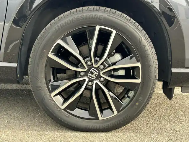 ホンダ ヴェゼル ハイブリッド e:HEV Z 大阪府 2023(令5)年 2.4万km メテオロイドグレーメタリック 純正コネクトナビ/フルセグTV/(AM/FM/AppleCarPlay/Bluetooth)/全方位カメラ/衝突軽減ブレーキ/横滑り防止機能/レーダークルコン/コーナーセンサー/シートヒーター/ステアリングヒーター/パワーバックドア/LEDヘッドライト/オートライト/オートマチックハイビーム/置くだけ充電/ビルトインETC