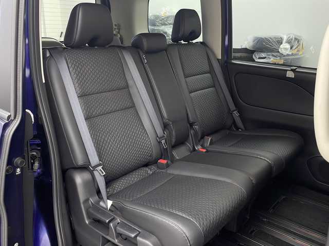 日産 セレナ ハイウェイスター V 栃木県 2021(令3)年 1.8万km アズライトブルー 両側パワースライドドア/メーカー10型ナビ/  CD/DVD/Blu-ray/Bluetooth/AM/FM/フルセグTV/アラウンドビューモニター/ETC/デジタルインナーミラー/純正ドライブレコーダー/プロパイロット/エマージェンシーブレーキ/車線逸脱警報/標識検知機能/後側方車両検知警報/オートライト/防水シート/シートヒーター/ステアリングヒーター/プッシュスタート/スマートキー/スペアキー×１/純正16インチアルミホイール
