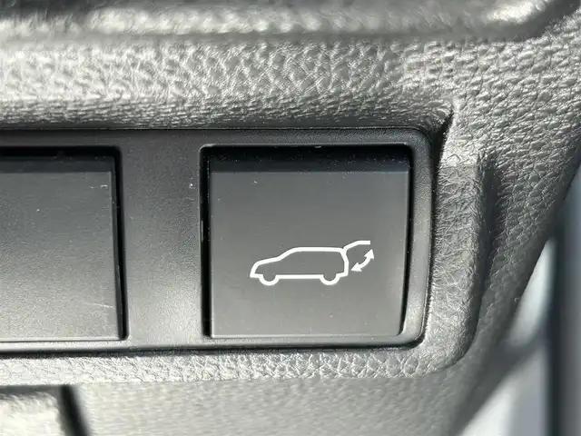トヨタ カローラ クロス ハイブリッド Z 奈良県 2023(令5)年 2.5万km スパークリングブラックパールクリスタルシャイン 純正９インチディスプレイオーディオ　/BT/USB/全方位カメラ　/モデリスタエアロ　/ワンオーナー　/パノラマルーフ　/ハーフレザーシート　/シートヒーター　/パワーシート/前後ドライブレコーダー　/前後コーナーセンサー　/ビルトインＥＴＣ/HUD/スマートキー/追従型クルーズコントロール/電動リアゲート/衝突被害軽減システム/LEDヘッドライト/AUTOHOLD/純正18インチアルミホイール/純正フロアマット