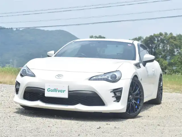 トヨタ ８６ GT 兵庫県 2016(平28)年 3.1万km クリスタルホワイトパール 後期モデル/６MT/HKSマフラー/BLITZ車高調/BLITZエアークリーナー/WEDSSPORTアルミホイール/純正ナビ/フルセグTV/ETC/ドライブレコーダー/バックカメラ/LEDヘッドライト/スマートキー/プッシュスタート