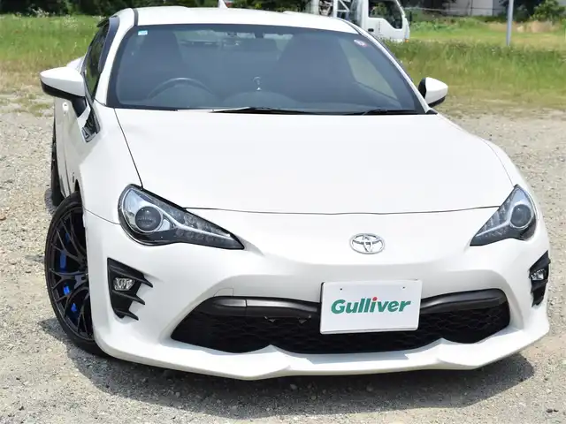 トヨタ ８６ GT 兵庫県 2016(平28)年 3.1万km クリスタルホワイトパール 後期モデル/６MT/HKSマフラー/BLITZ車高調/BLITZエアークリーナー/WEDSSPORTアルミホイール/純正ナビ/フルセグTV/ETC/ドライブレコーダー/バックカメラ/LEDヘッドライト/スマートキー/プッシュスタート