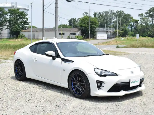 トヨタ ８６ GT 兵庫県 2016(平28)年 3.1万km クリスタルホワイトパール 後期モデル/６MT/HKSマフラー/BLITZ車高調/BLITZエアークリーナー/WEDSSPORTアルミホイール/純正ナビ/フルセグTV/ETC/ドライブレコーダー/バックカメラ/LEDヘッドライト/スマートキー/プッシュスタート